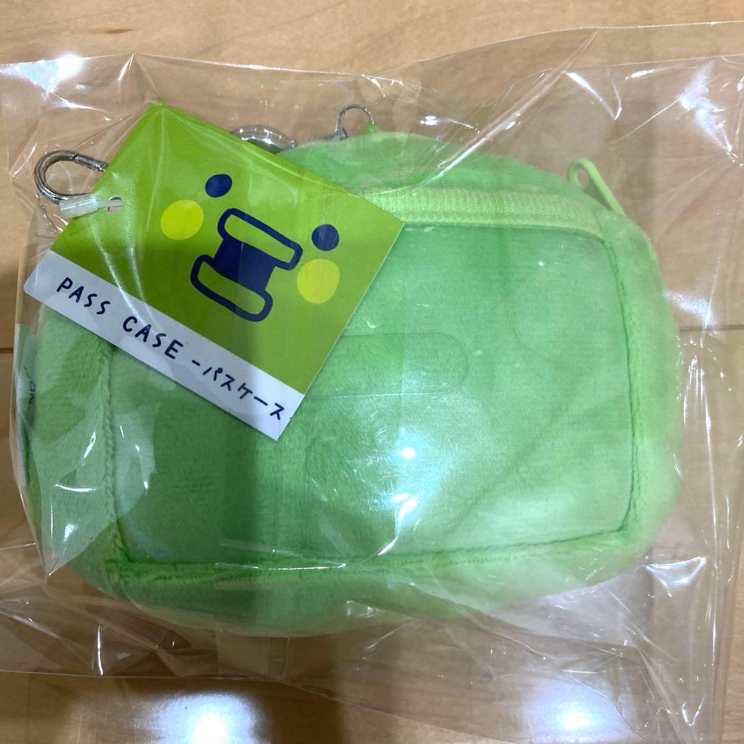 新品未使用 くちぱっち ぬいぐるみパスケース　定期入れ リール付き たまごっち