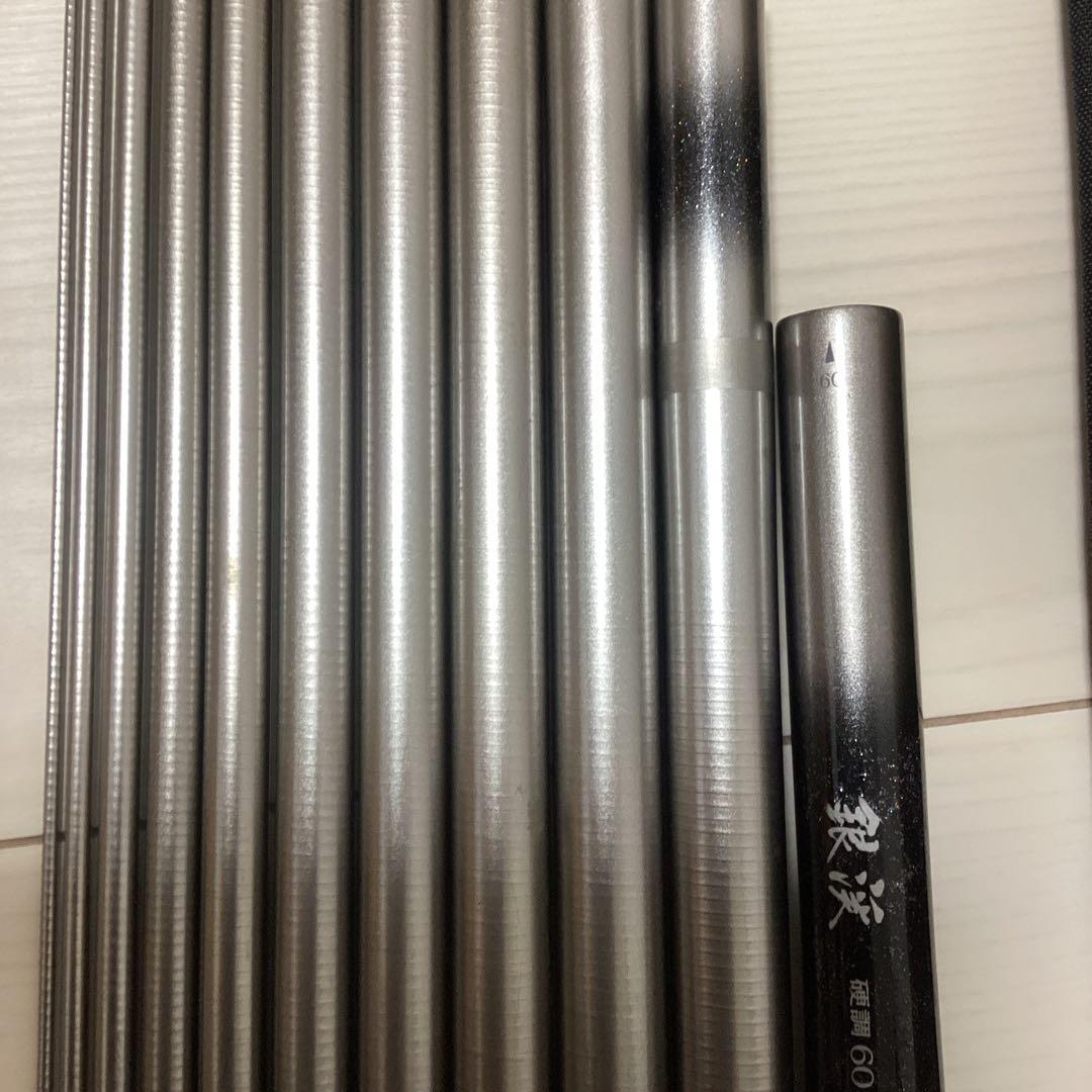 シマノ銀渓硬調60ZV　渓流竿52-56-60ズーム ケース付き