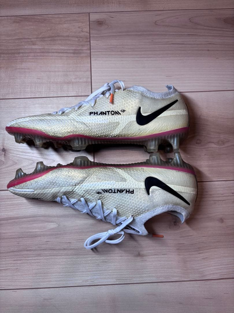 【限定モデル】Nike PhantomGT2