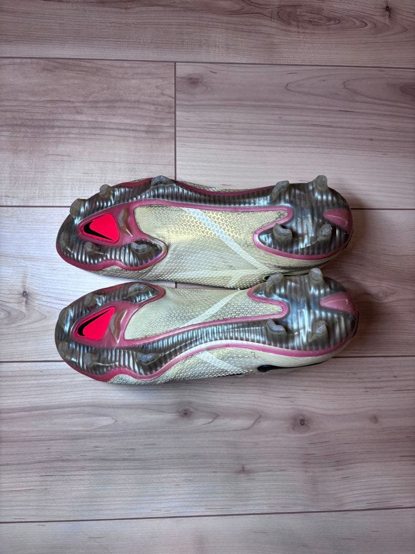 【限定モデル】Nike PhantomGT2