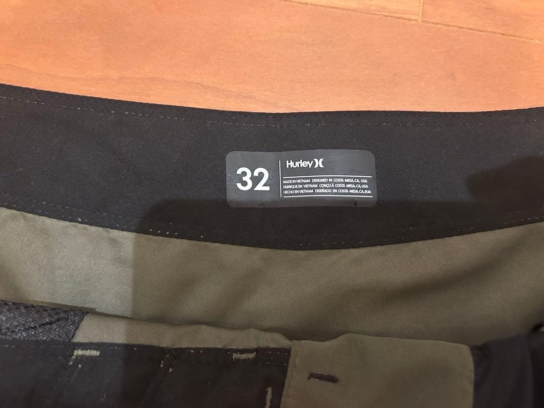 Hurley 32インチ　オリーブグリーン ボードショーツ
