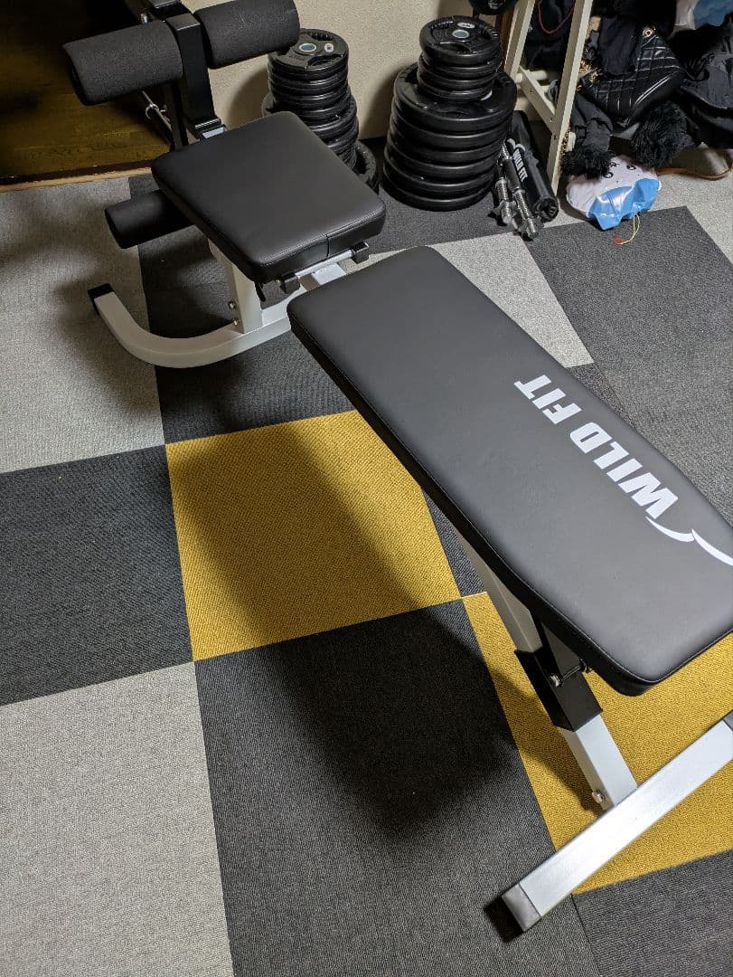 トレーニングベンチ　新品未使用