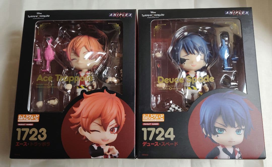 エース・トラッポラ　デュース・スペード　ねんどろいど　特典缶バッジ付　ツイステ