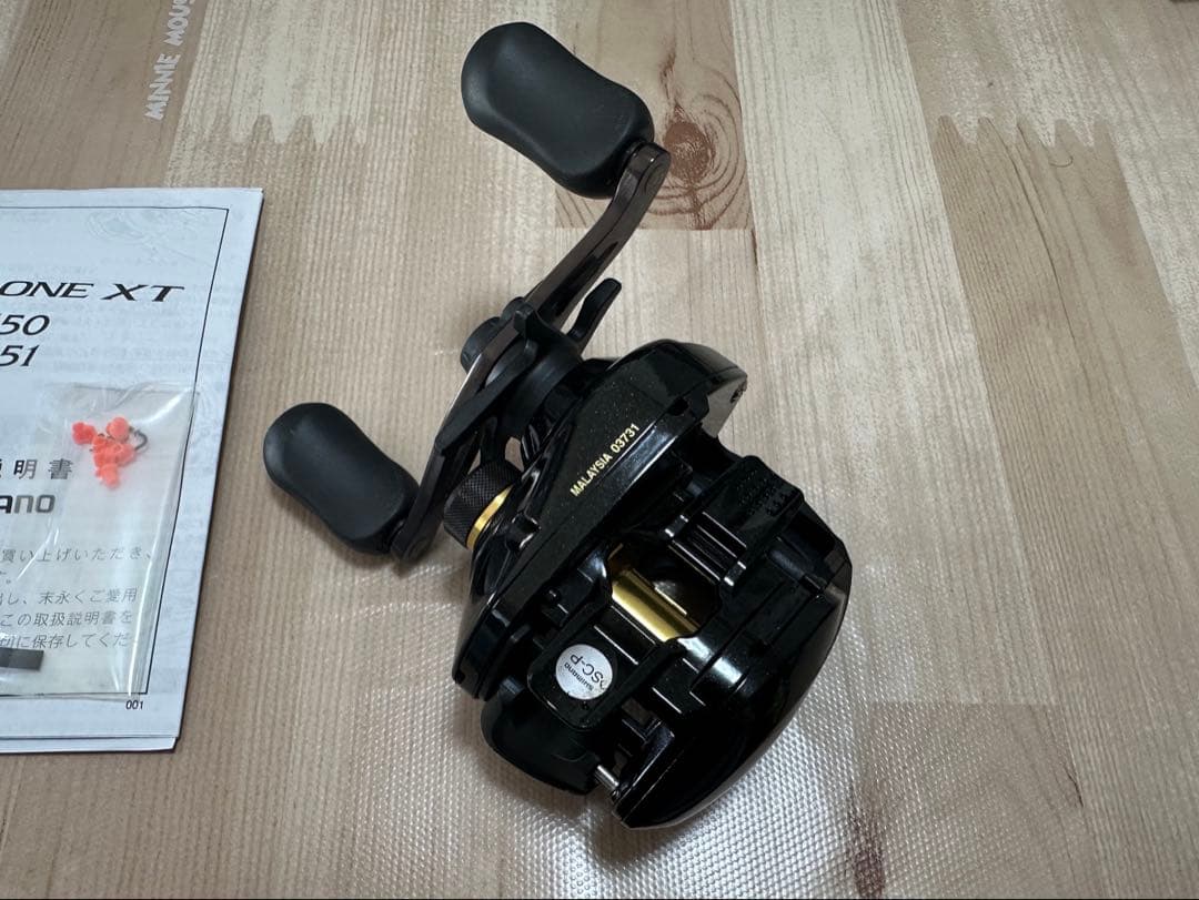 SHIMANO バスワンXT 150（右ハンドル仕様） ベイトリール