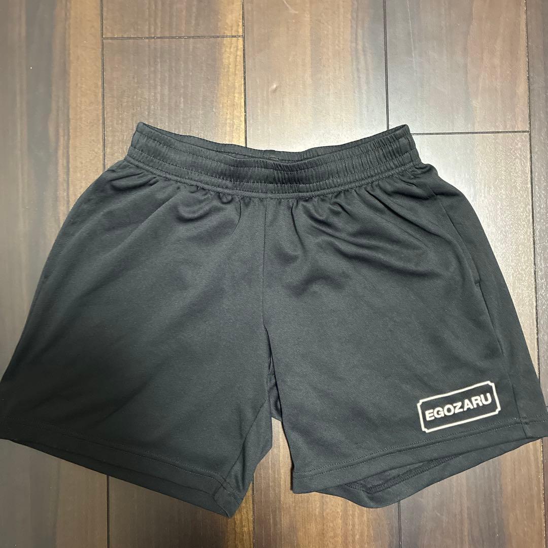 EGOZARU ホワイトTシャツ ブラックショーツ セット