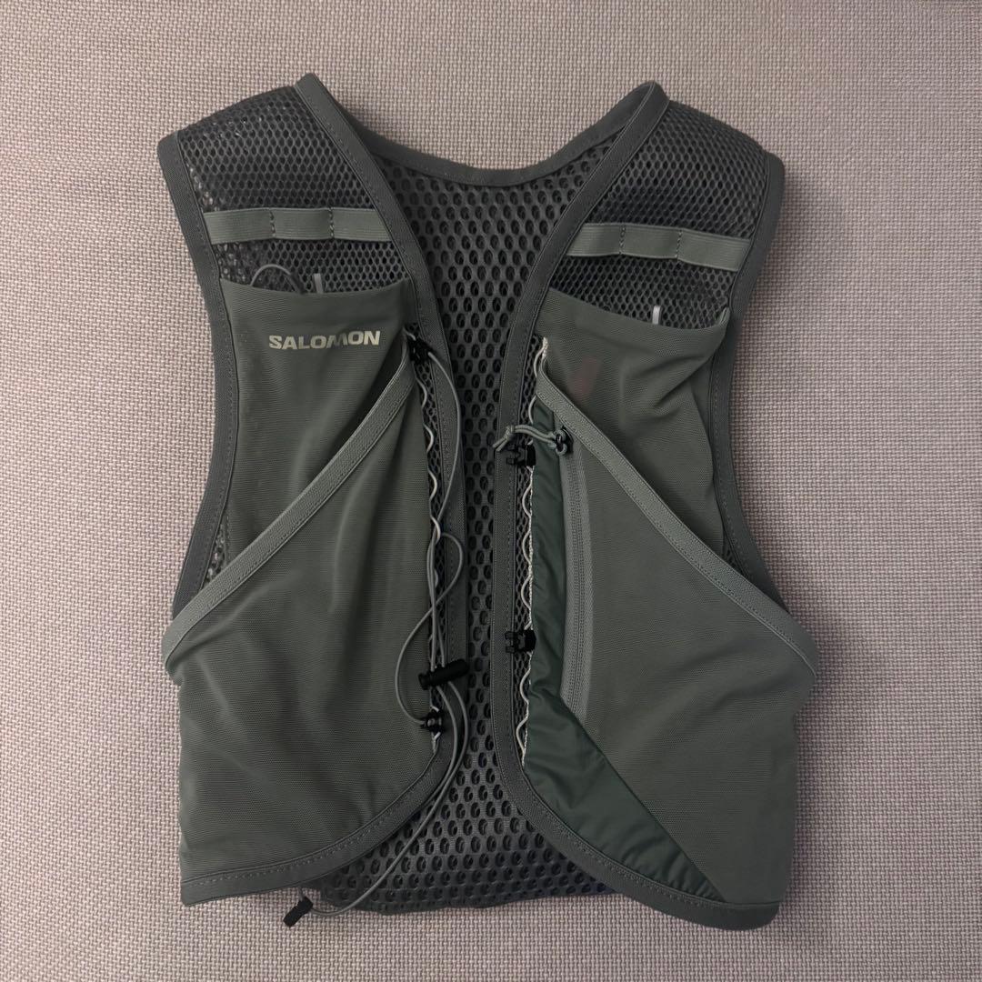 新品未使用SALOMON ランニングベスト ACTIVE SKIN 4 Sサイズ