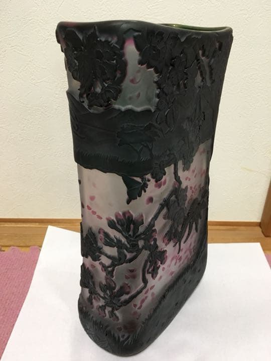 作家作品 ガラス花瓶 桜 お値下げしました。オークションしています‼️‼️