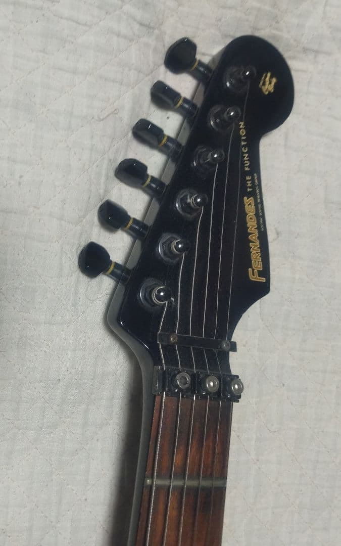 フェルナンデス　FST エレキギター