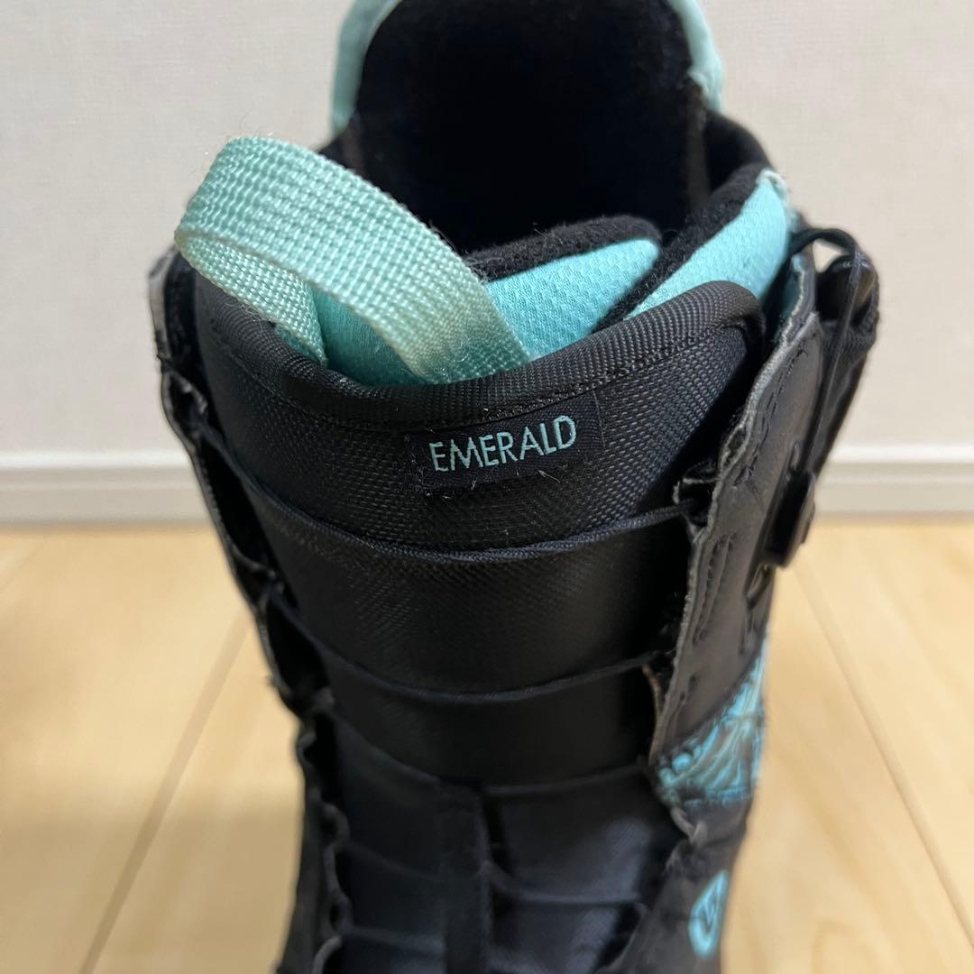 【即日発送】BURTON スノボEMERALD-ASIAN FIT 23.5cm
