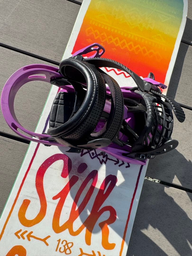 Silk Swivel 138cm スノーボード ビンディング付き　【値下げ中】