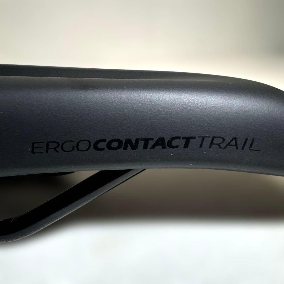 ERGO CONTACT TRAIL サドル ブラック　新車外し