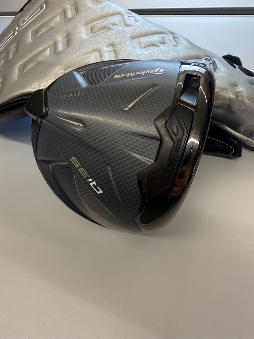 TaylorMade Qi35 max 10.5度ヘッド、ヘッドカバー付き