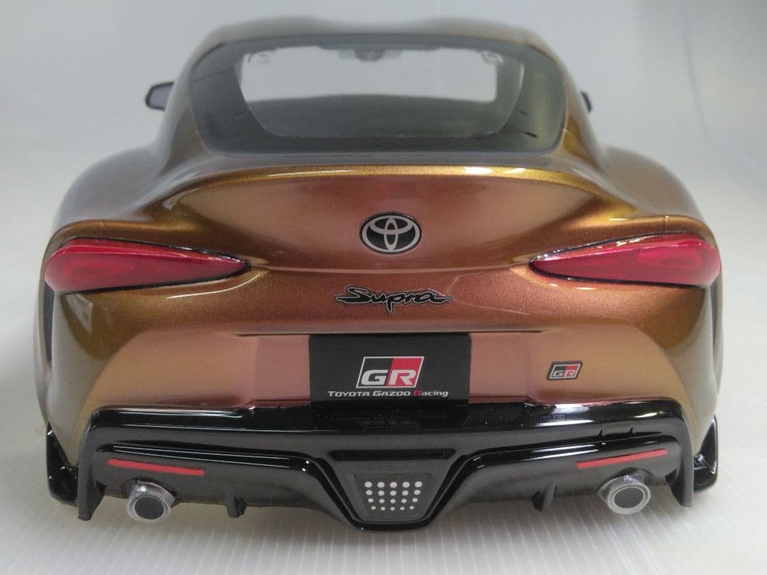 ラジコンボディ　トヨタGRスープラ　偏向塗装済み　未使用