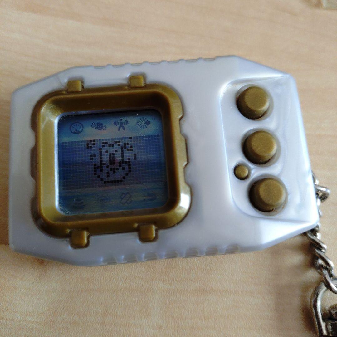 ソ*ラ様 デジモン携帯型液晶育成ゲーム機　4個セット