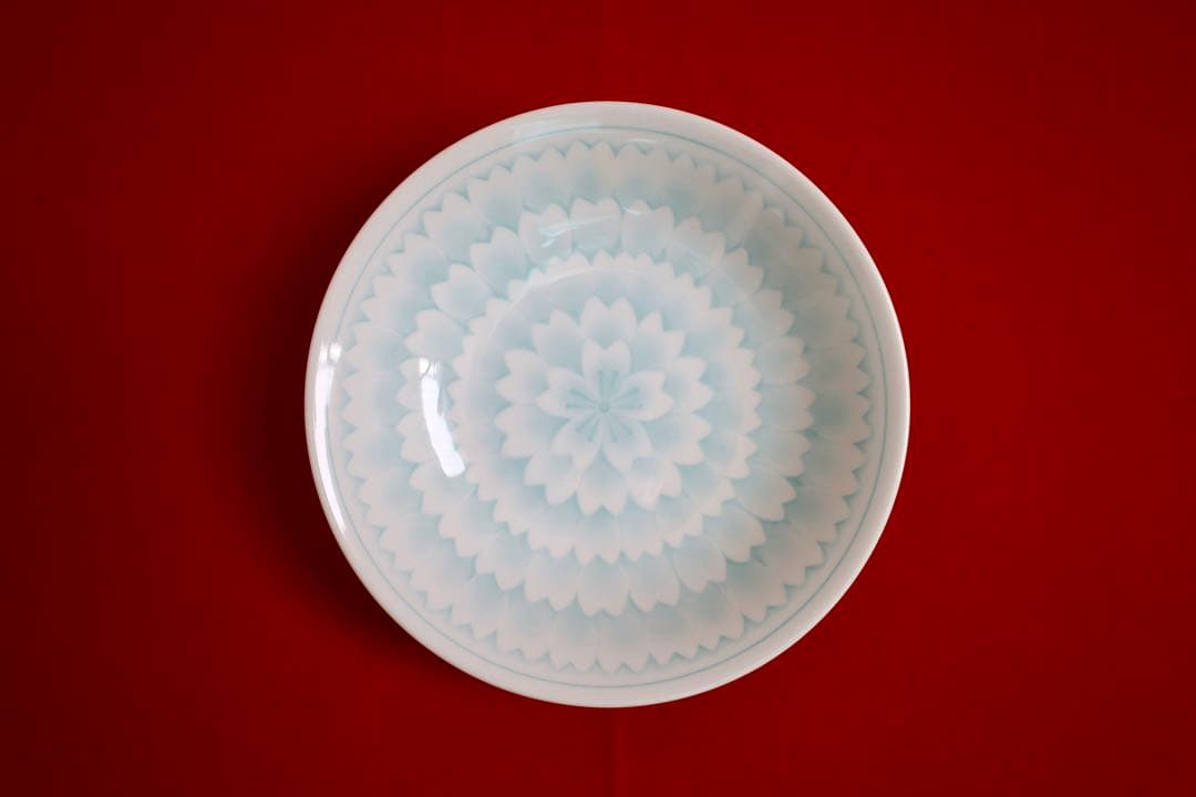 陶磁器【有田焼　昭峰窯　菊模様　4客】