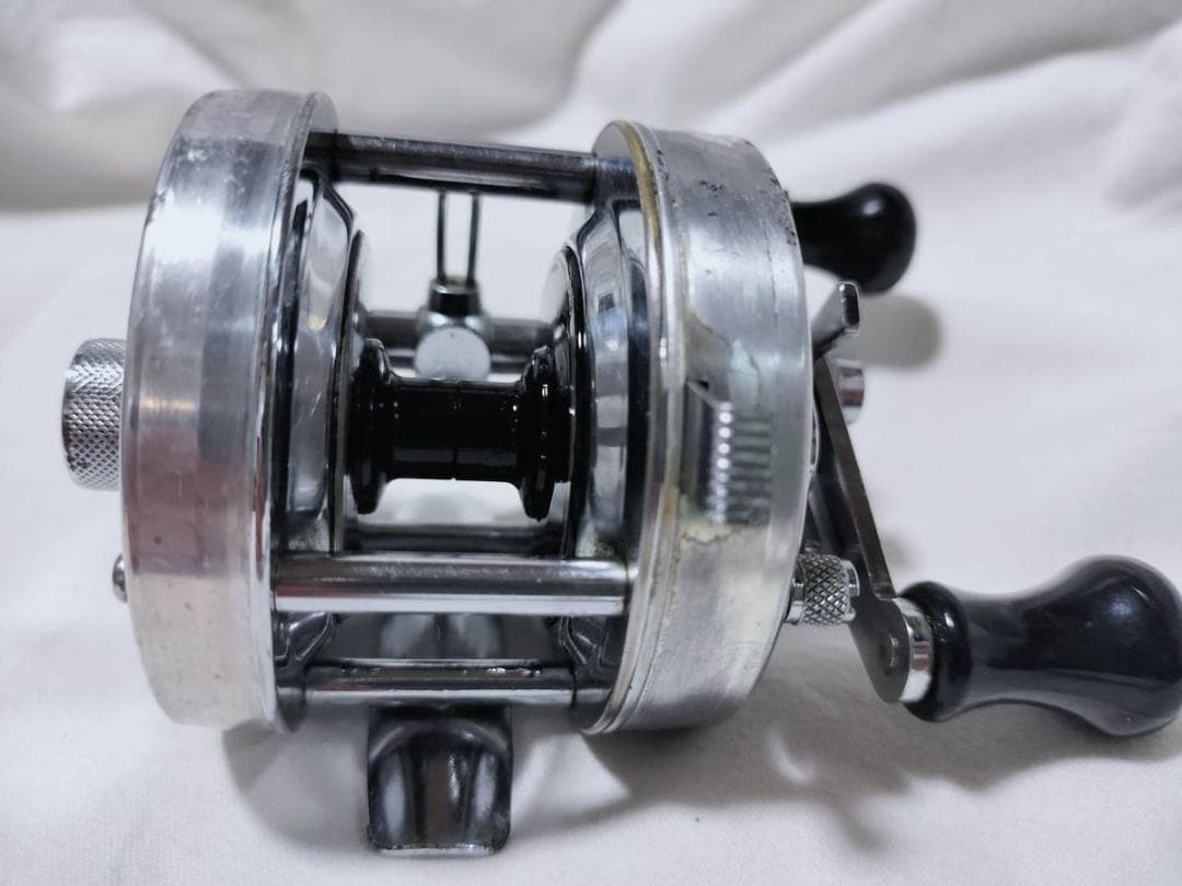 アブガルシア　アンバサダー4500C　ビンテージ　リール abu 　シルバー