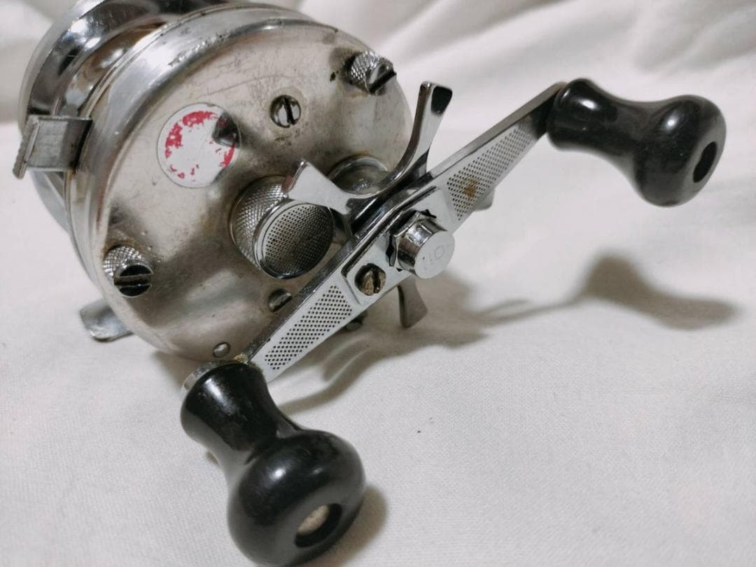 アブガルシア　アンバサダー4500C　ビンテージ　リール abu 　シルバー