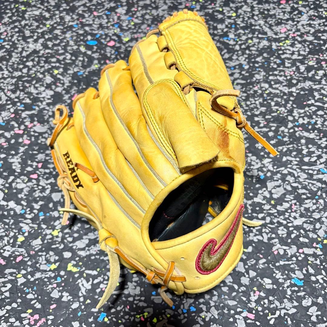ナイキ NIKE 投手用 軟式用 グローブ ピッチャー Ready MVP 野球