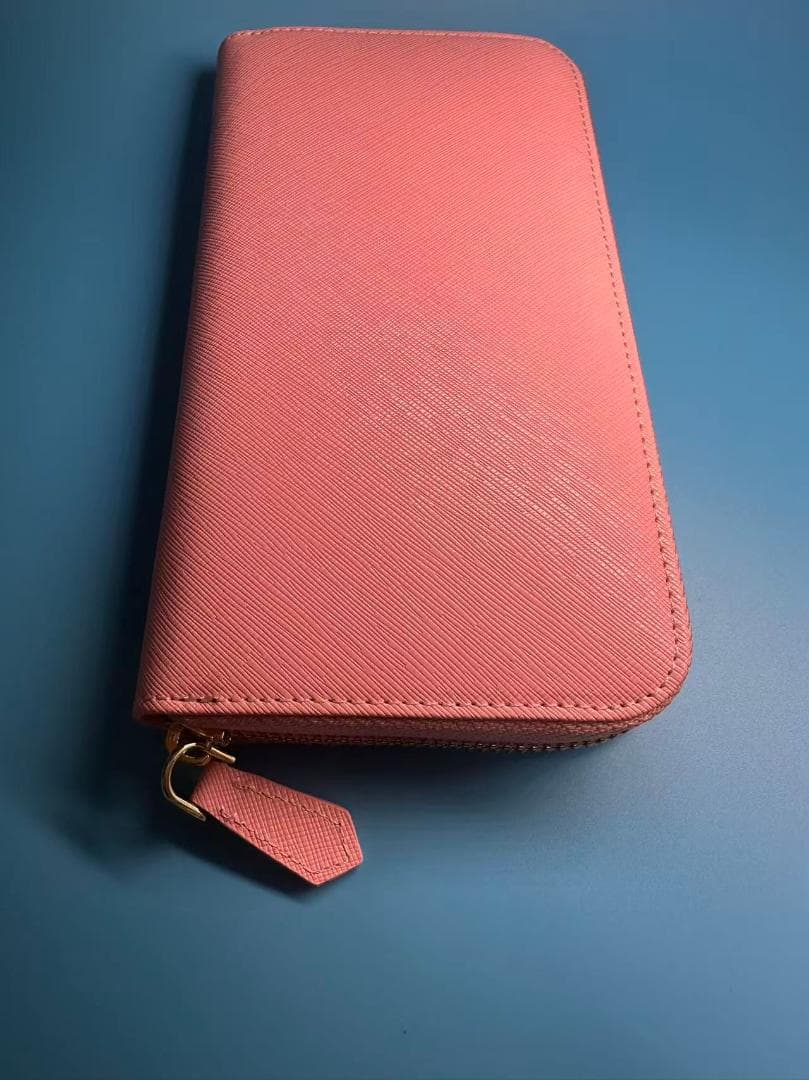 PRADA サフィアーノ ラウンドファスナー rf