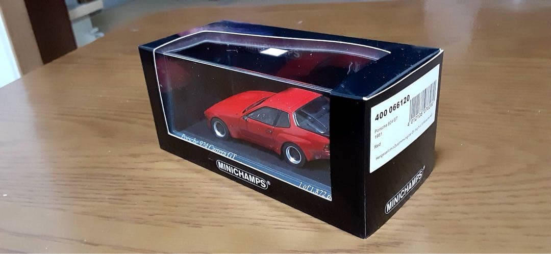ミニチャンプス　ポルシェ　924 カレラ　GT 1/43