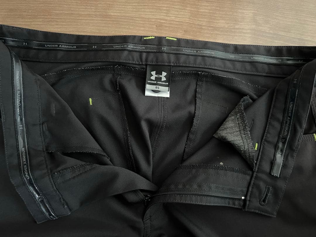 UNDER ARMOUR ゴルフ ブラックパンツ