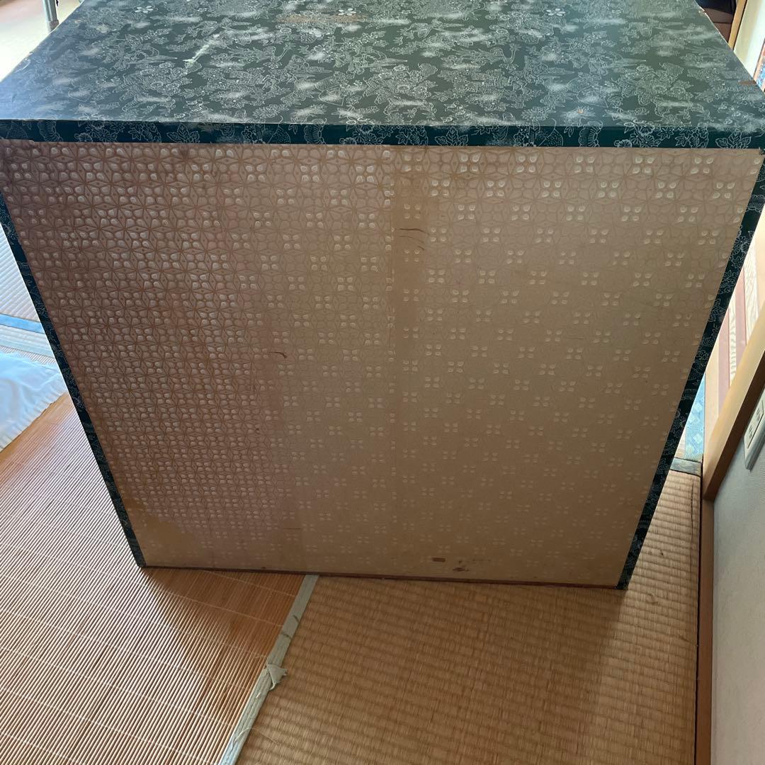 昭和レトロ　木製花柄チェスト 4段緑色　和箪笥