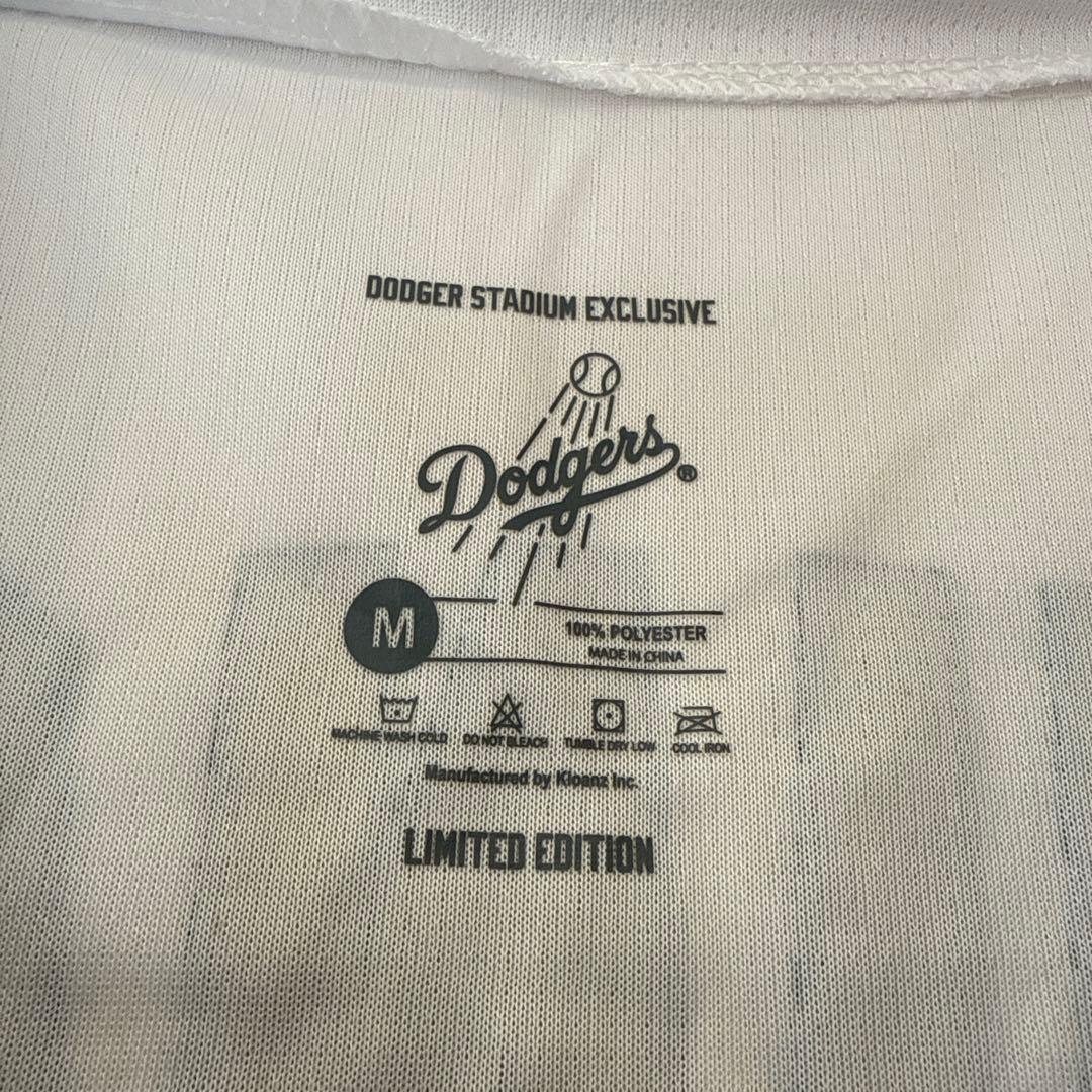 来場者限定品 MAX MUNCY ゴールドユニフォーム