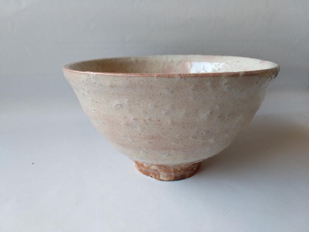 萩茶碗 岡田裕 作 萩焼 共箱 共布 茶道具 抹茶碗 新品 未使用 保管品 です