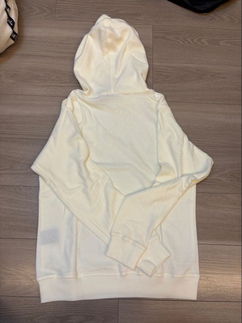 MUTA フロント刺繍ロゴ パーカー サイズ　4