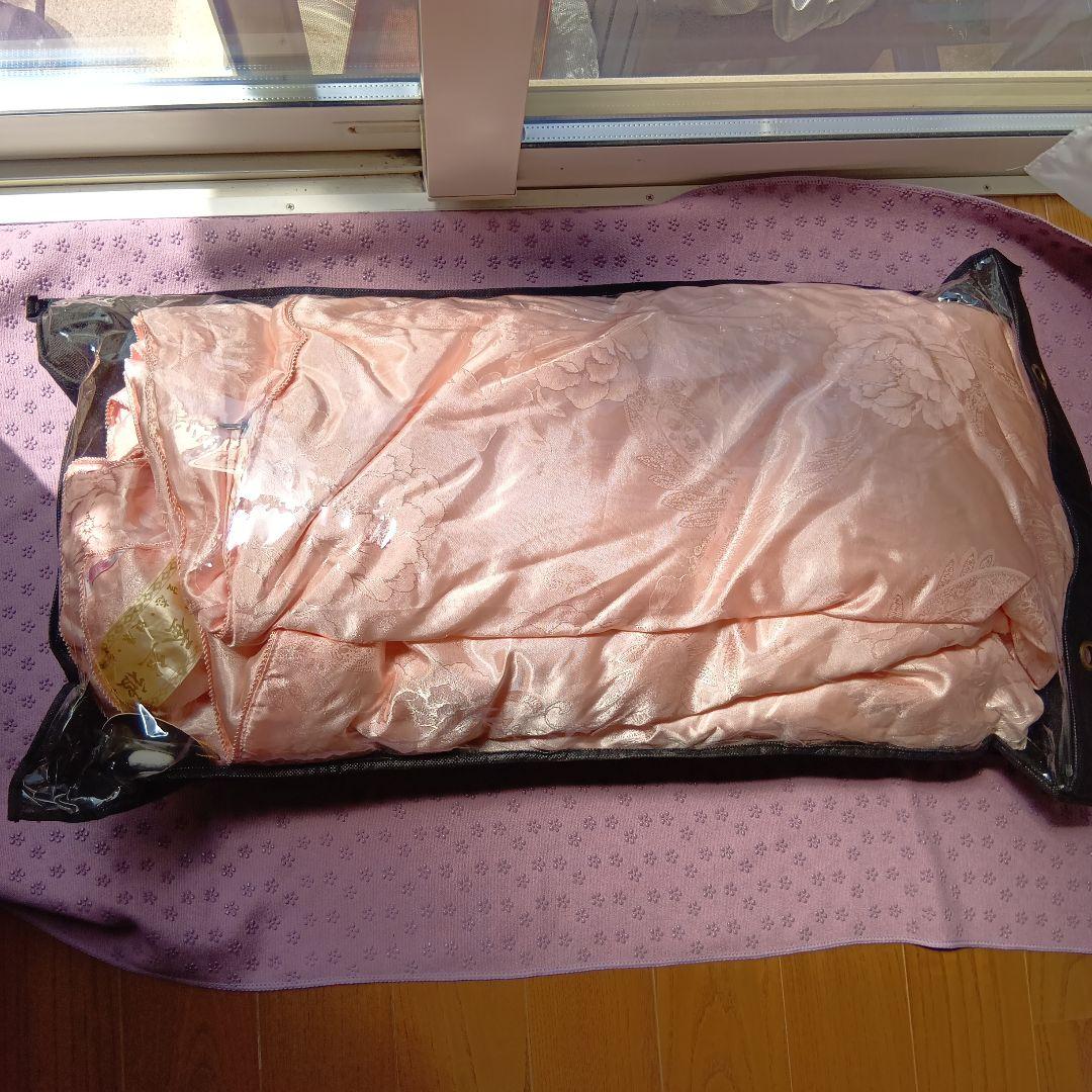 新品タグ付き　シルク掛け布団　150x200cm ピンク　シングル
