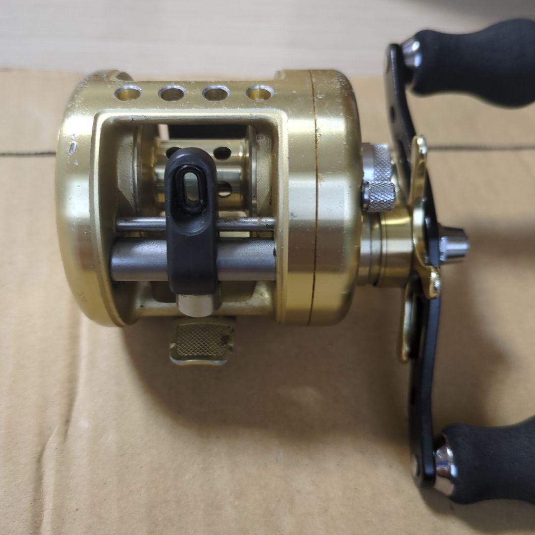 シマノ　カルカッタ　Shimano 101XT　左巻き　値下げ交渉お気軽に