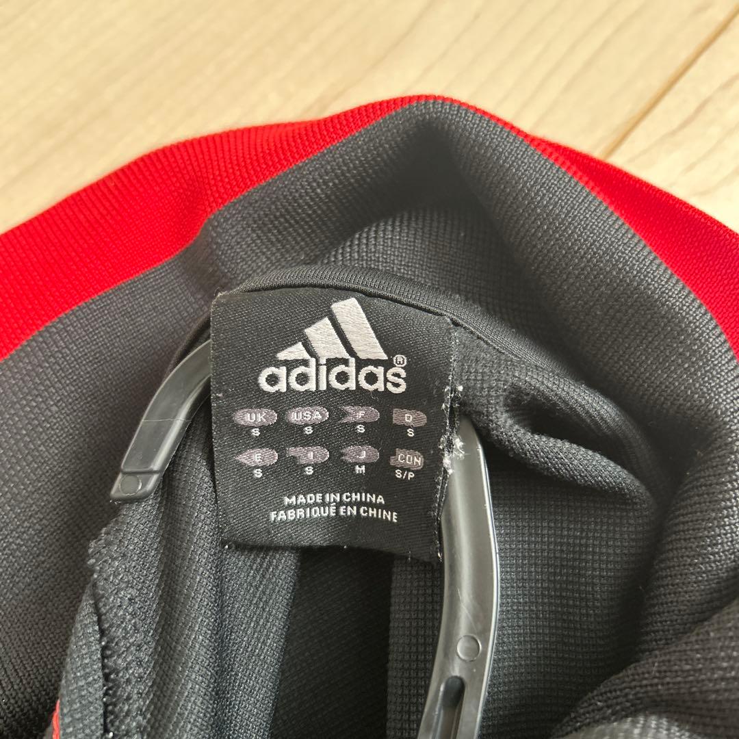 adidas リヴァプールFC ジャケット 黒/赤
