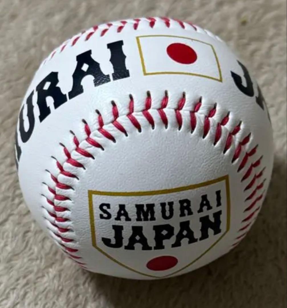 侍ジャパン　北海道日本ハムファイターズ　伊藤大海選手直筆サインロゴボール