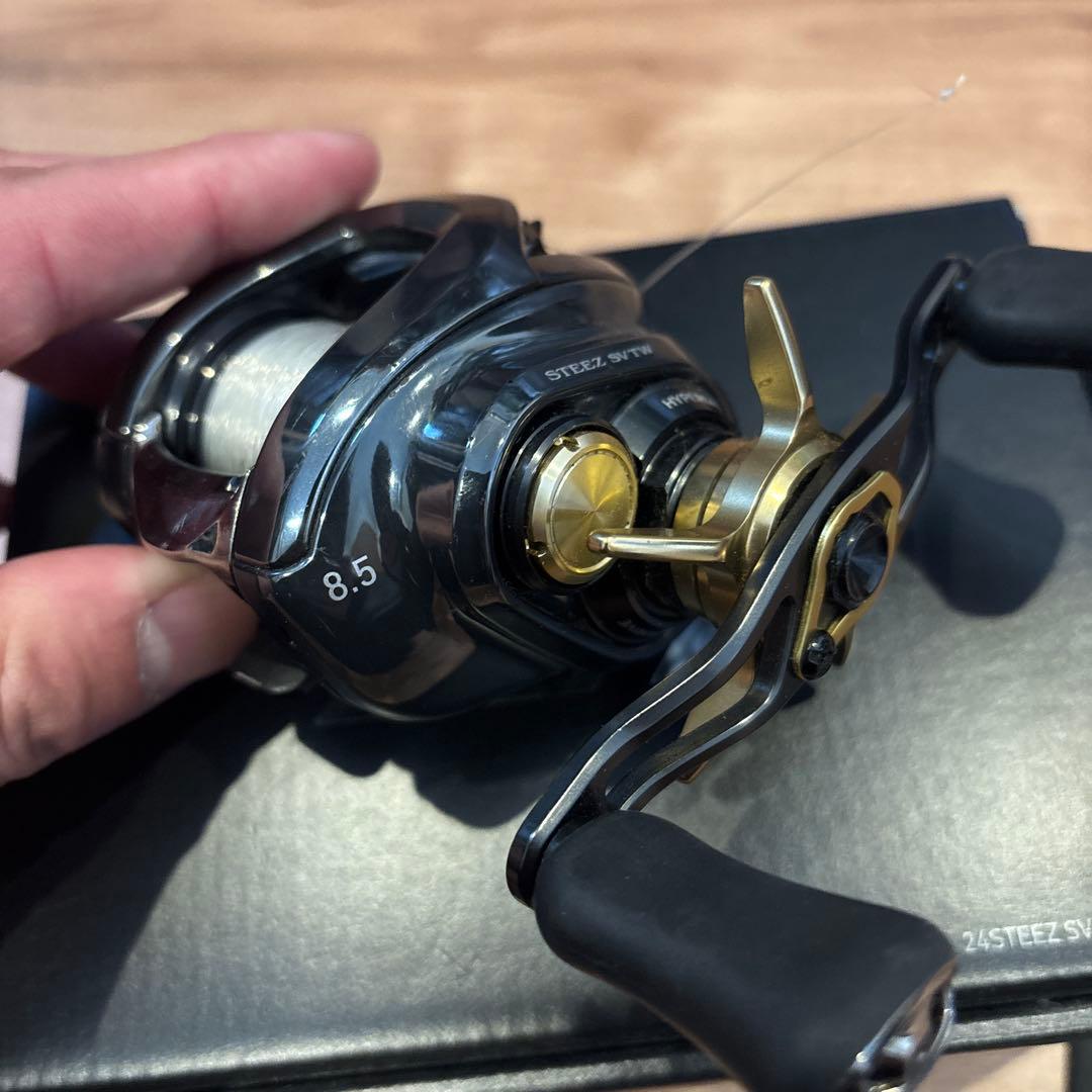 24 STEEZ SV TW 100XH ベイトリール 右