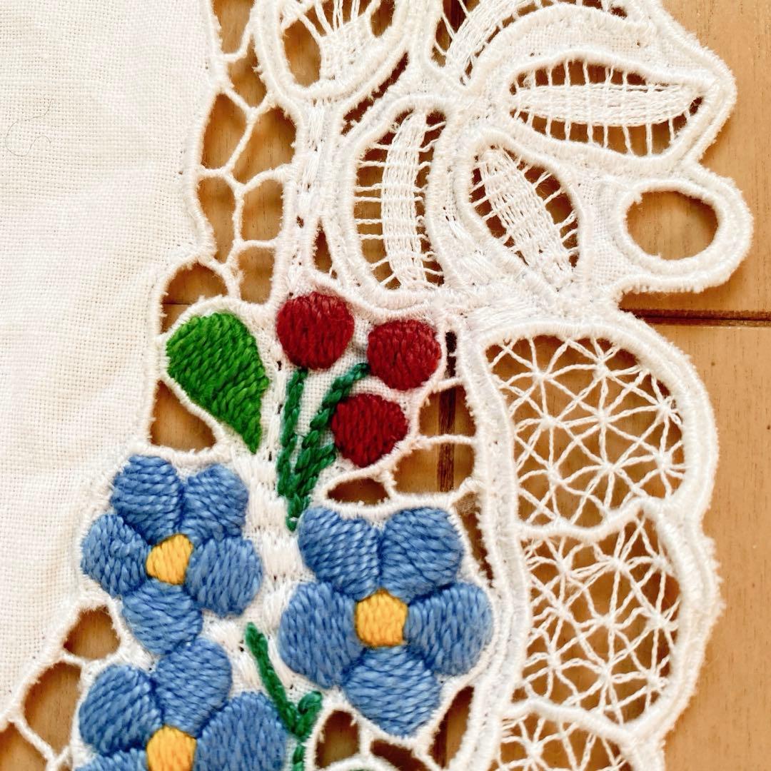 フォークダンス　衣装　エプロン　刺繍　手刺繍　ハンガリー　カロチャ　レース