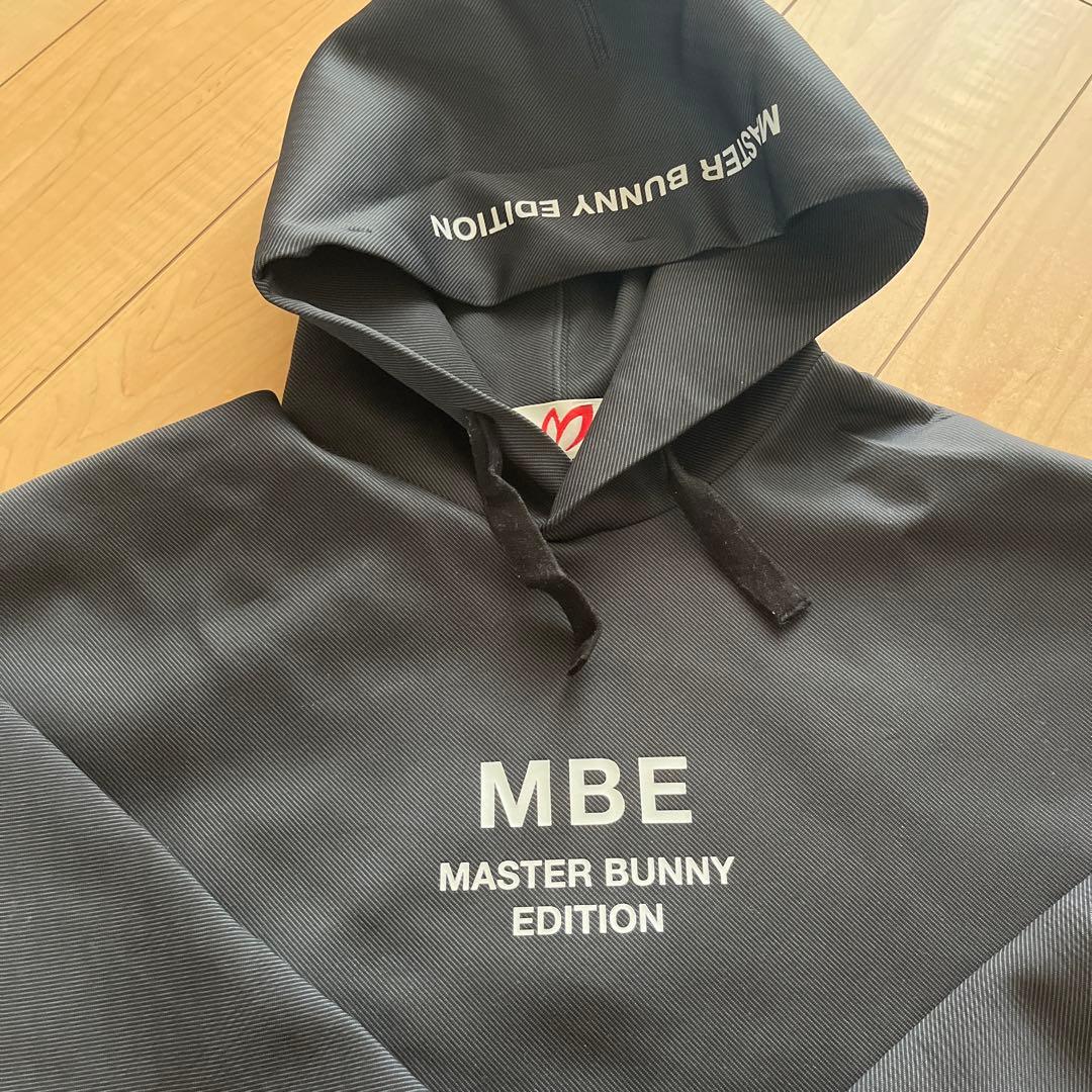 MASTER BUNNY EDITION フード付きスウェット L