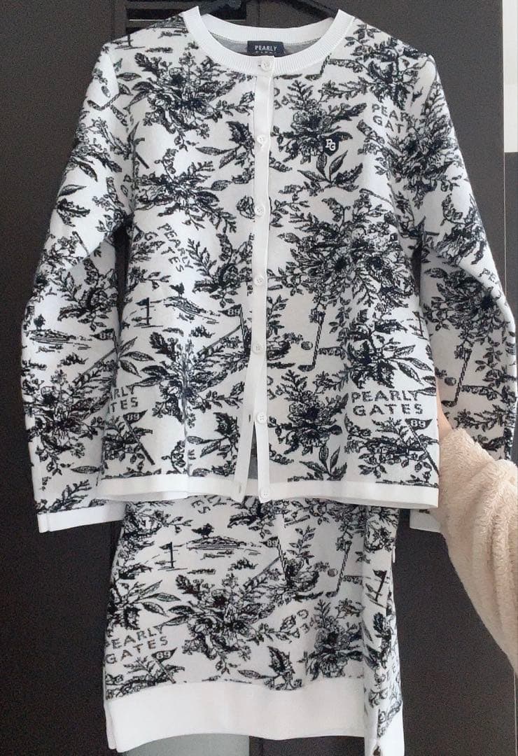 な*つ様 PEARLY GATES 新品ニットセットアップ