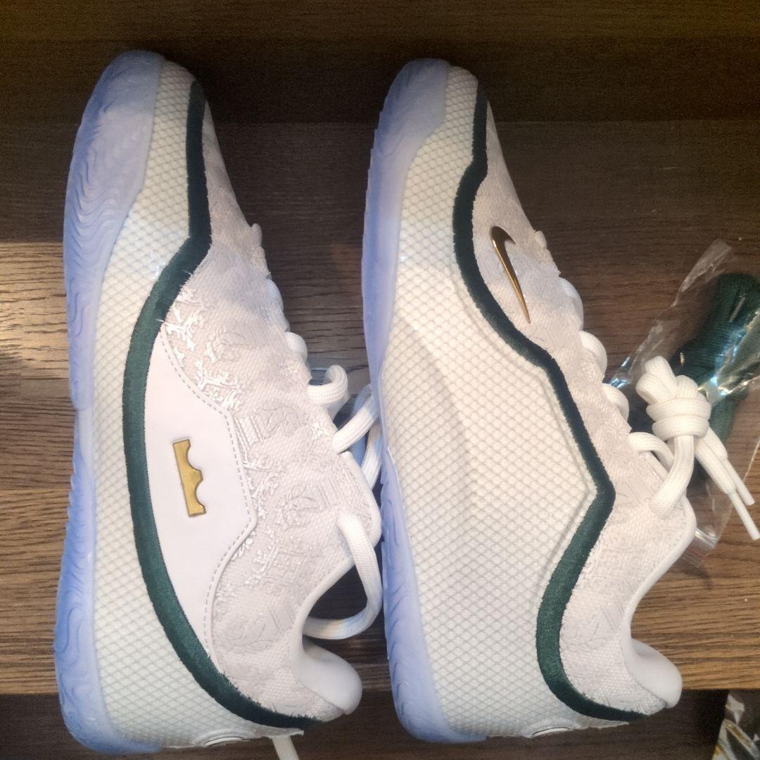 NIKE　レブロン23　バスケットシューズ