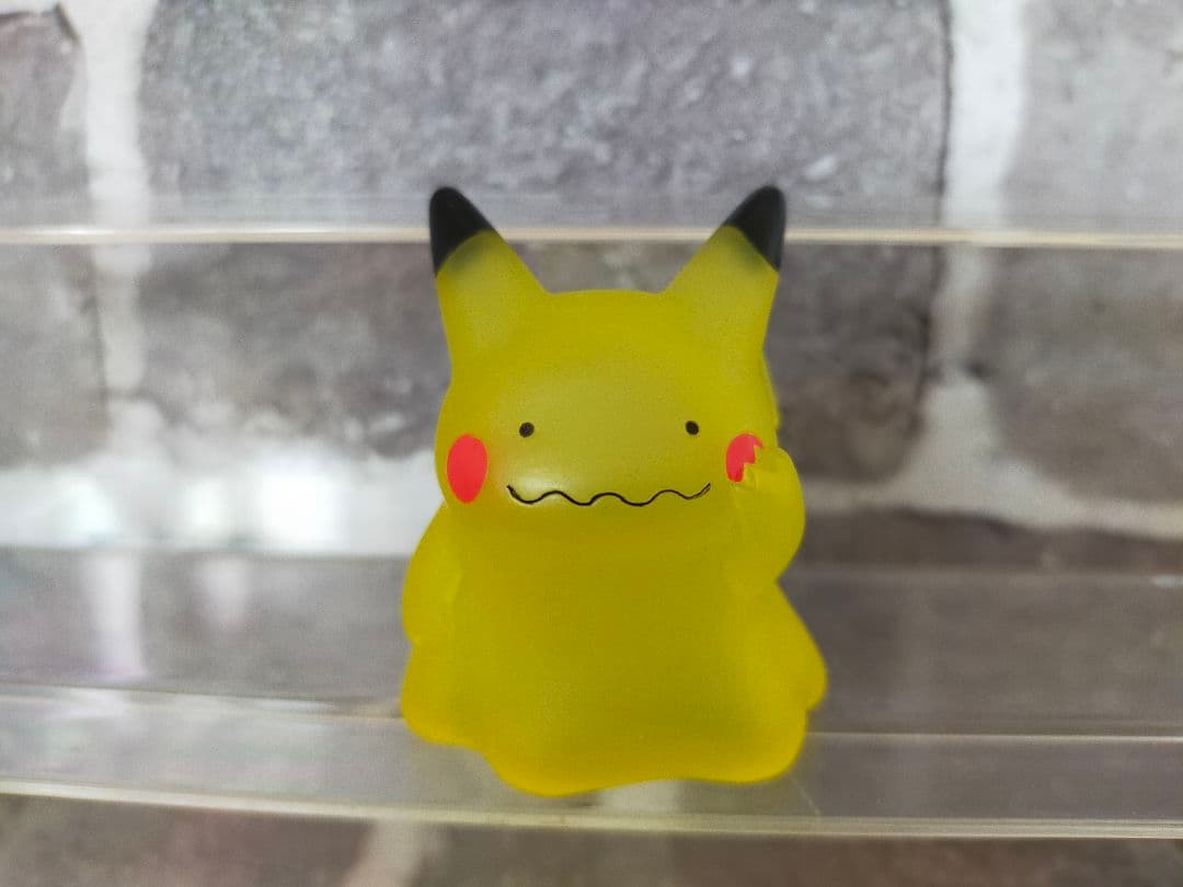 【美品】　ポケモンキッズ　指人形　ピカチュウ　メタモン　へんしん　クリア