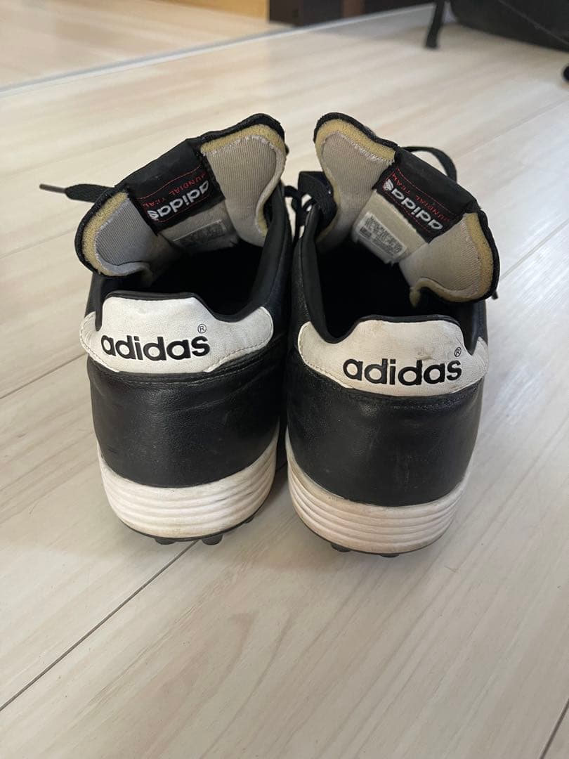 adidas サッカーシューズ ブラック/ホワイト