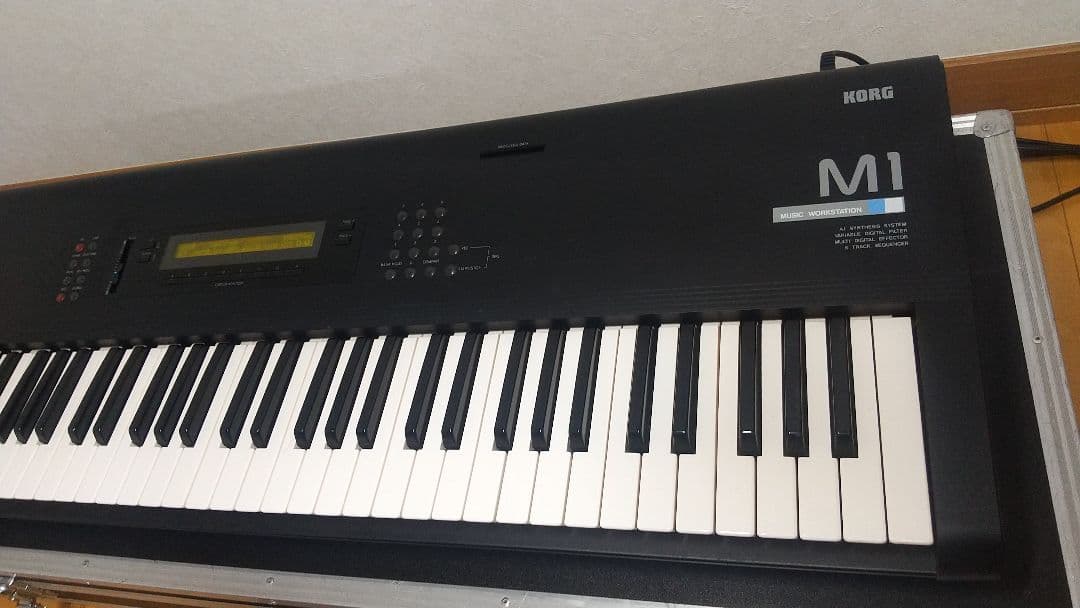 【名機】KORG コルグ M1 ミュージックワークステーション シンセサイザー