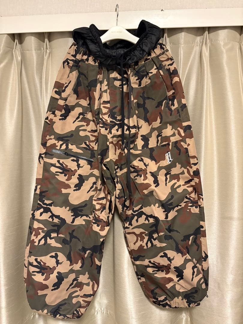 Libelice リベリス カモフラージュ スノーボードウェア Lサイズ