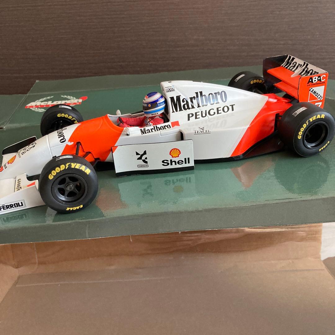 ミニカー Marlboro McLaren Peugeot MP4/9 1/18