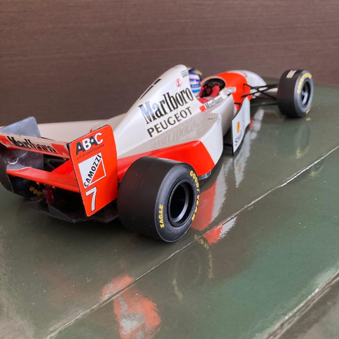 ミニカー Marlboro McLaren Peugeot MP4/9 1/18