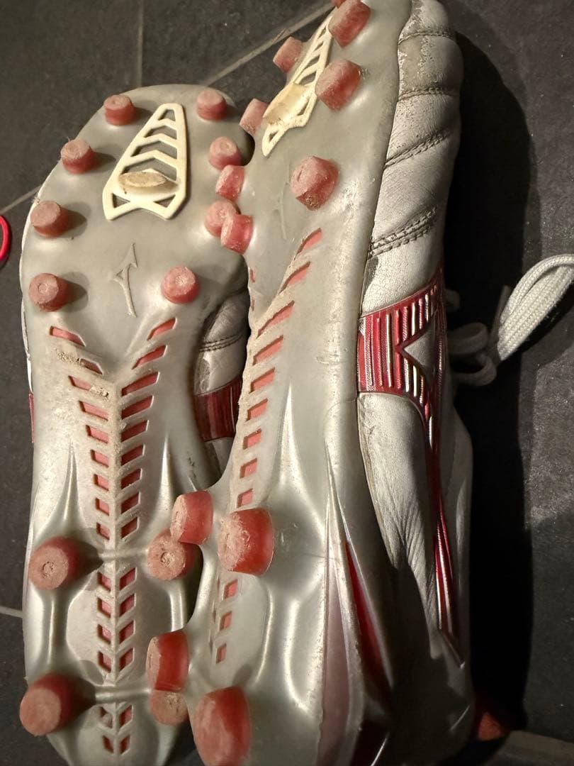 Mizuno Morelia Neo サッカーシューズ ホワイト/レッド