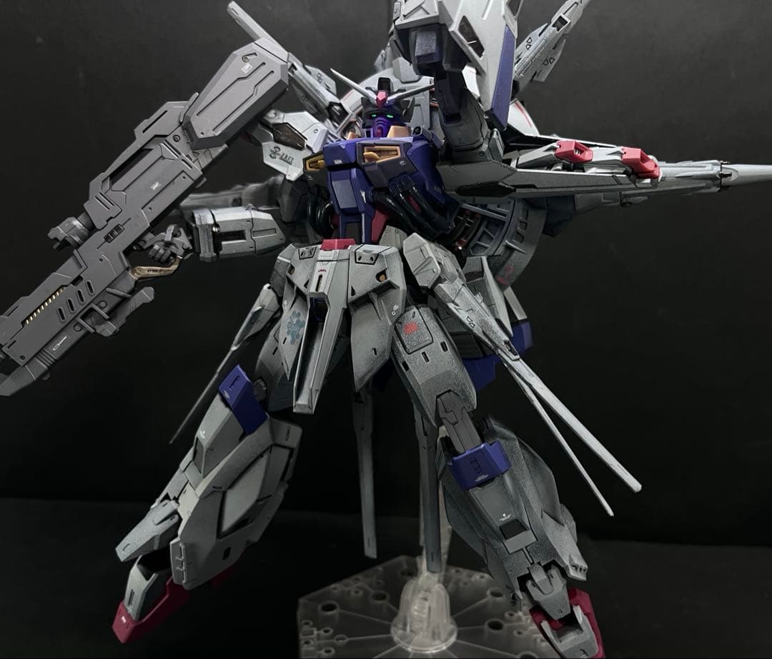 ガンプラ全塗装完成品　MG プロヴィデンスガンダム