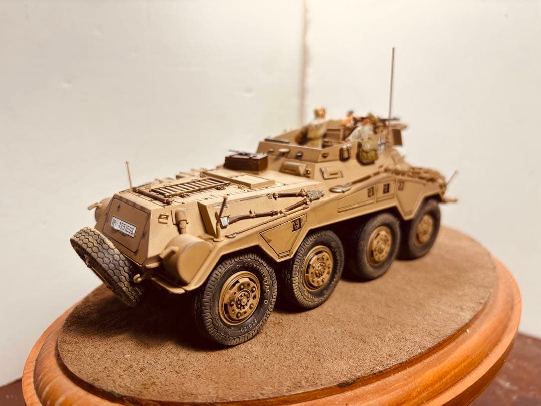 1/35 ドイツ軍8輪重装甲車7.5cm砲搭載