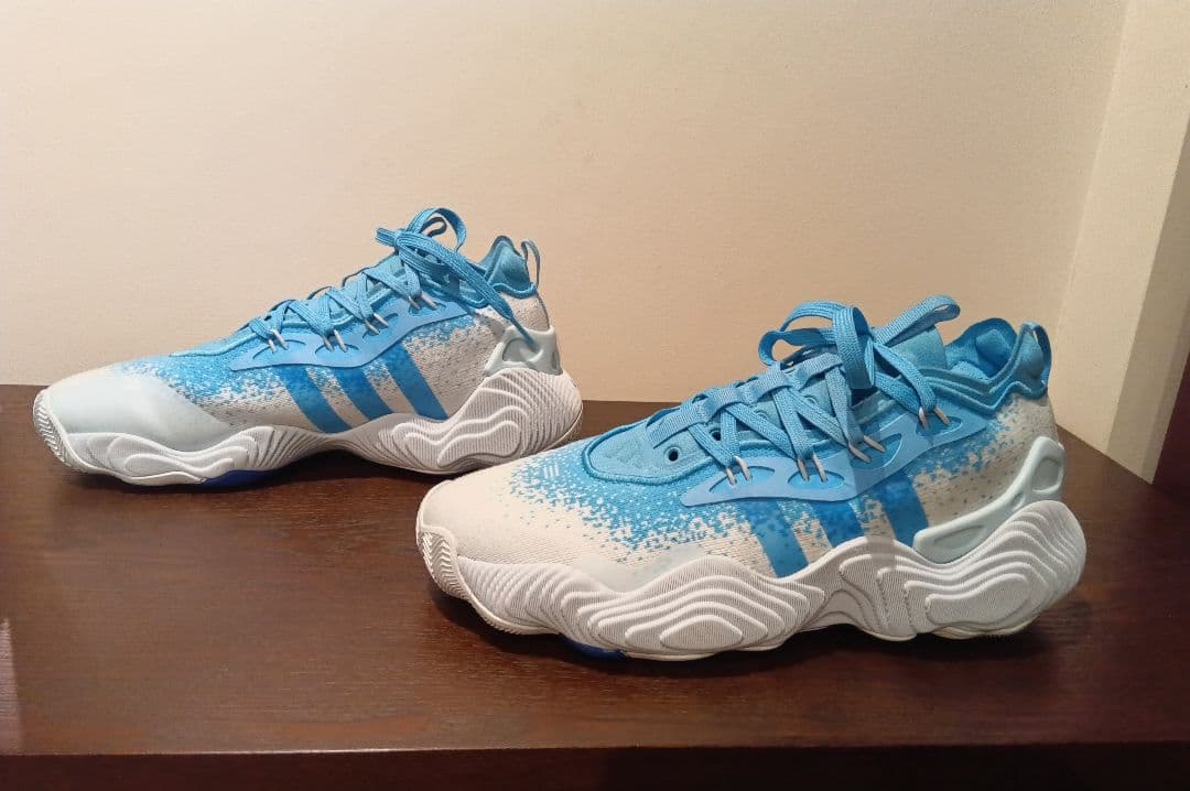 [美品] adidas Trae Young 3 サイズ27cm