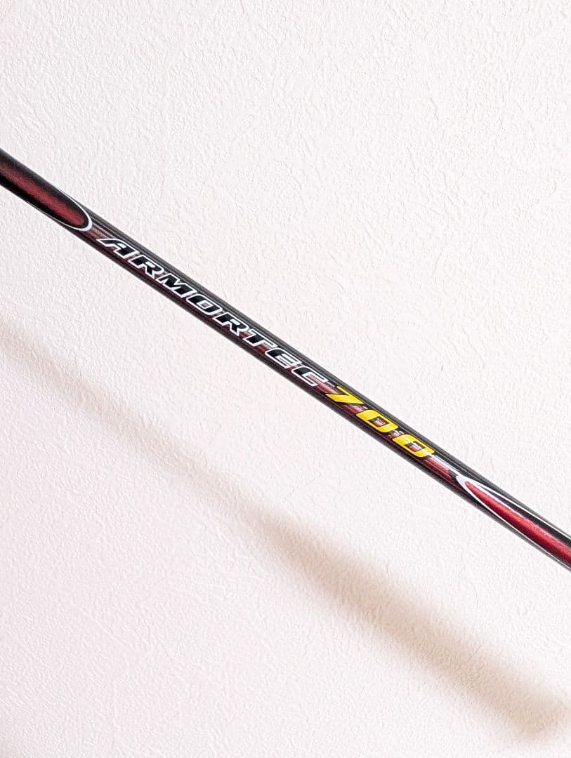 ヨネックス アーマーテック700 AT700 4U5