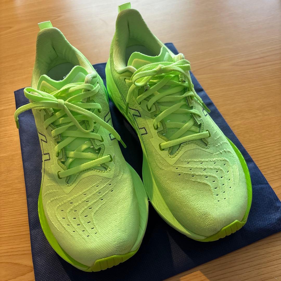 アシックス asics NOVABLAST 4 27.5cm